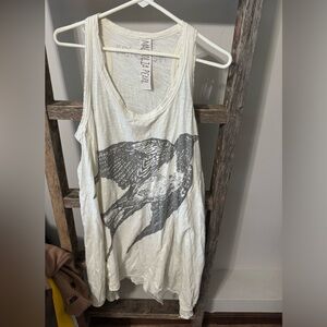 Magnolia Pearl Tank Top with Swallow